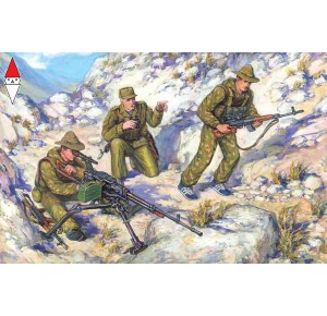 , , , ICM 1/35 SOVIET SPECIAL TROOPS (1979-1988) (3 FIGURES - 1 OFFICER 2 SOLDIERS)